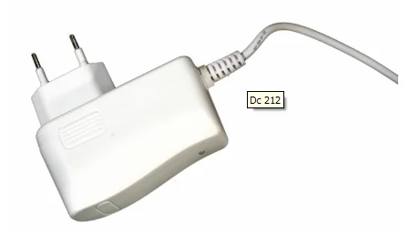 mit Ladegerät